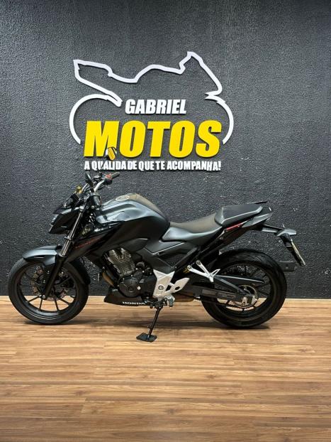 HONDA CB 300 F Twister FLEX CBS, Foto 2