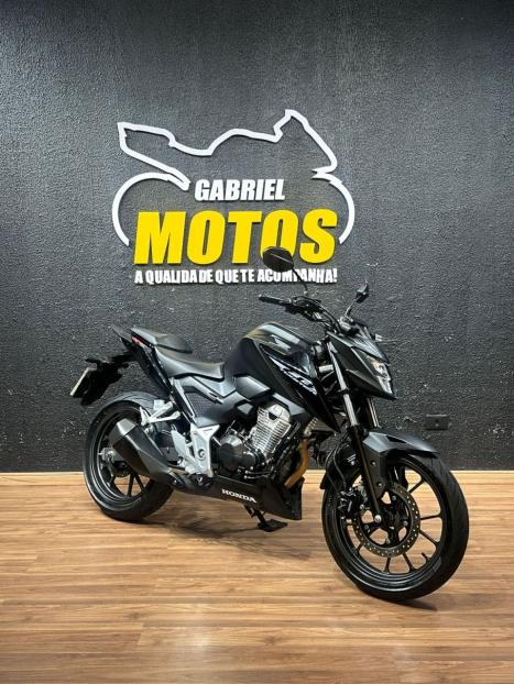 HONDA CB 300 F Twister FLEX CBS, Foto 3