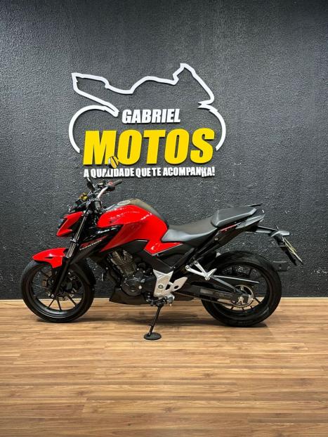 HONDA CB 300 F Twister FLEX ABS, Foto 2