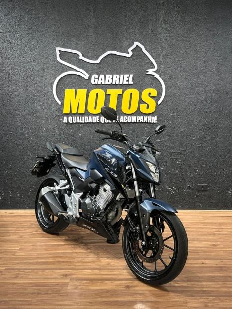 HONDA CB 300 F Twister FLEX ABS, Foto 3