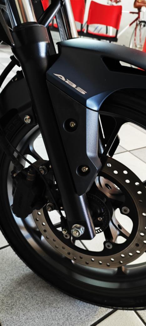 HONDA CB 300 F Twister FLEX ABS, Foto 2