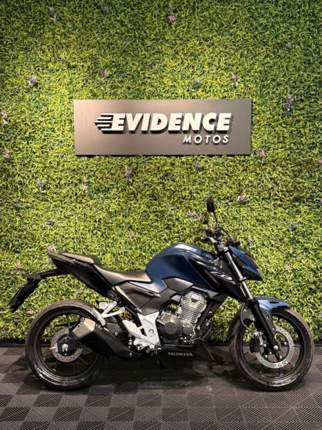 HONDA CB 300 F Twister FLEX ABS, Foto 2
