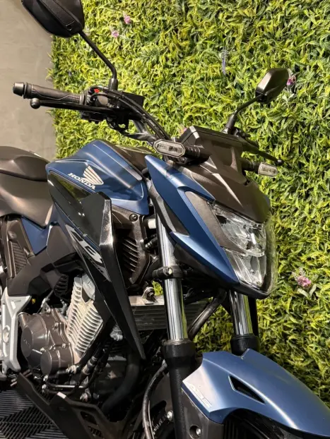 HONDA CB 300 F Twister FLEX ABS, Foto 8