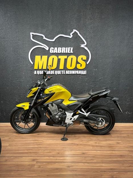 HONDA CB 300 F Twister FLEX ABS, Foto 2