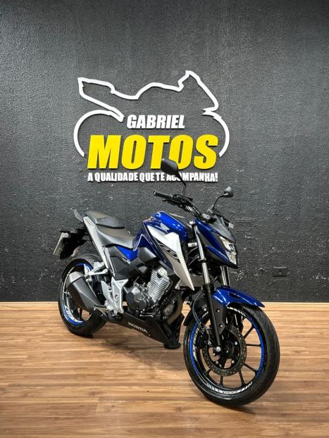 HONDA CB 300 F Twister FLEX ABS, Foto 3