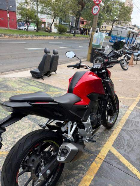 HONDA CB 300 F Twister FLEX ABS, Foto 3