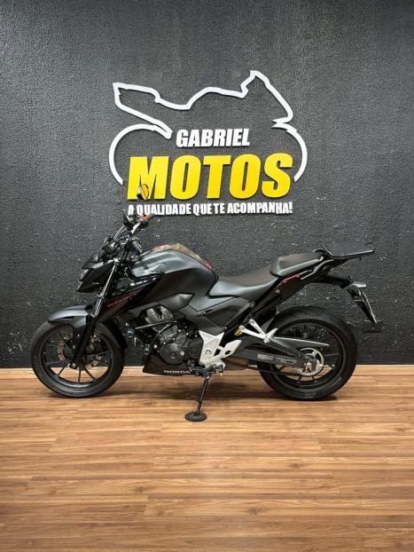 HONDA CB 300 F Twister FLEX CBS, Foto 2