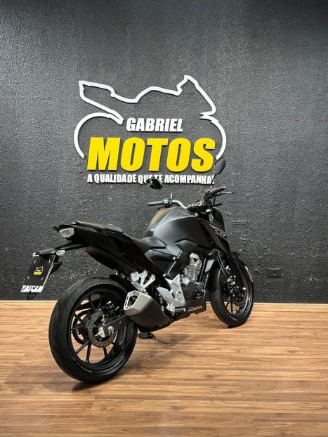 HONDA CB 300 F Twister FLEX CBS, Foto 5