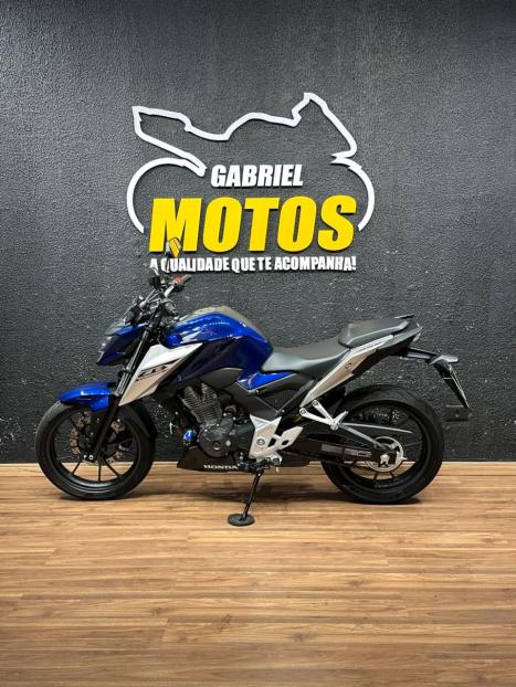 HONDA CB 300 F Twister FLEX ABS, Foto 2