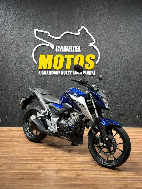HONDA CB 300 F Twister FLEX ABS, Foto 3