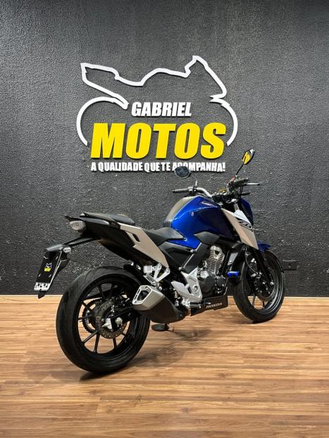 HONDA CB 300 F Twister FLEX ABS, Foto 6