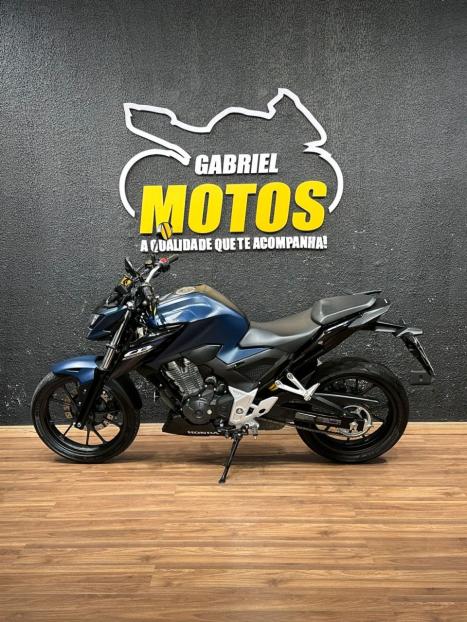 HONDA CB 300 F Twister FLEX ABS, Foto 2