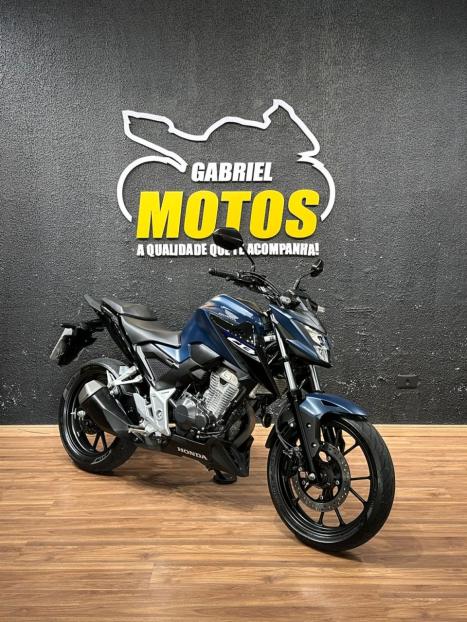 HONDA CB 300 F Twister FLEX ABS, Foto 3