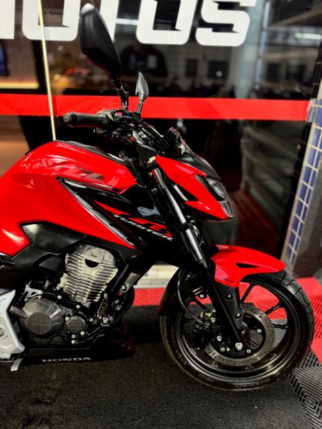 HONDA CB 300 F Twister FLEX ABS, Foto 3