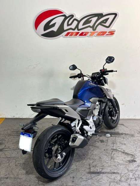 HONDA CB 300 F Twister FLEX ABS, Foto 2