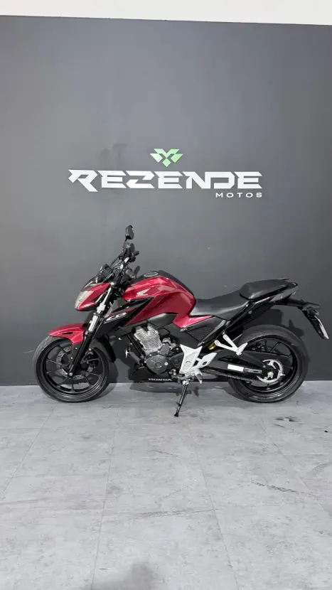 HONDA CB 300 F Twister FLEX ABS, Foto 2
