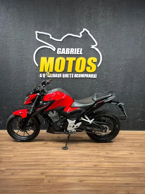 HONDA CB 300 F Twister FLEX CBS, Foto 2