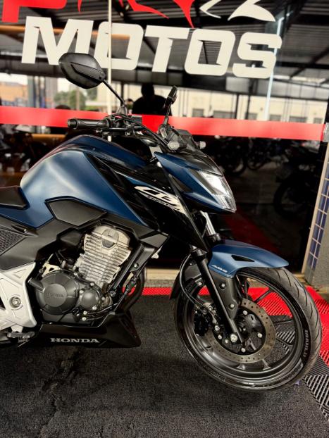 HONDA CB 300 F Twister FLEX ABS, Foto 3