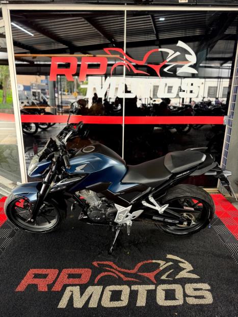 HONDA CB 300 F Twister FLEX ABS, Foto 4