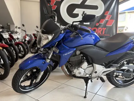 HONDA CB 300 R ESPECIAL EDITION, Foto 5