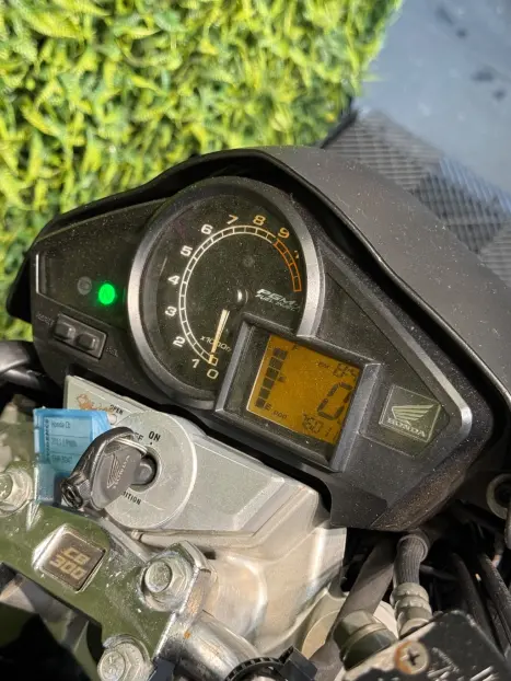 HONDA CB 300 R STD, Foto 9
