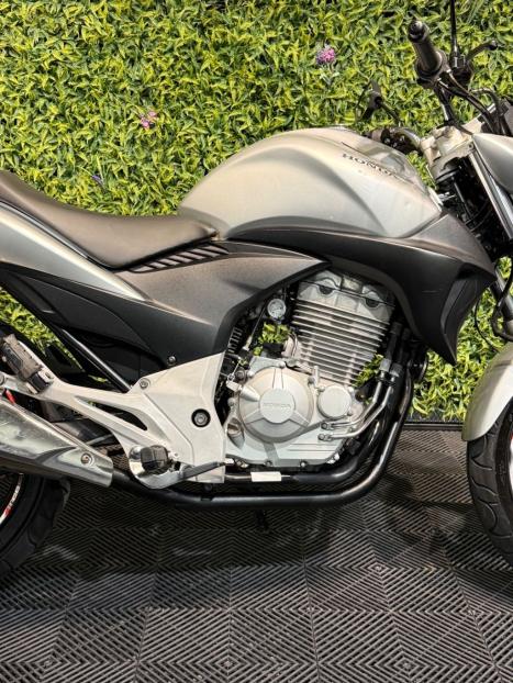 HONDA CB 300 R STD, Foto 4