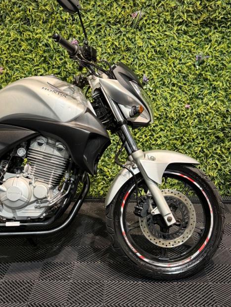 HONDA CB 300 R STD, Foto 5