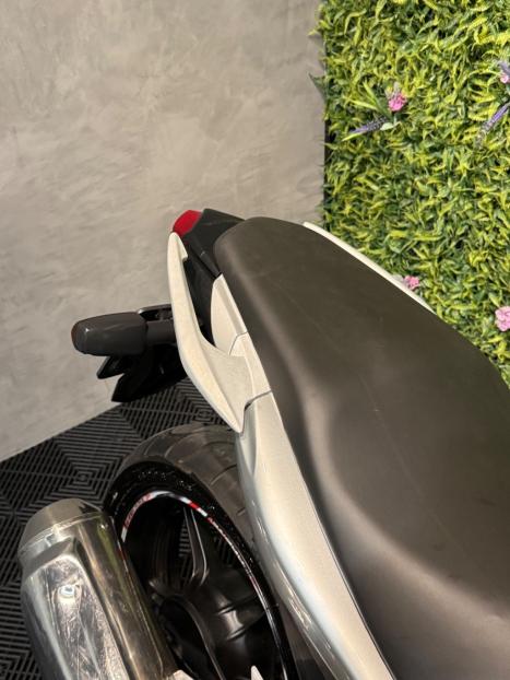 HONDA CB 300 R STD, Foto 6