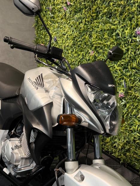 HONDA CB 300 R STD, Foto 8