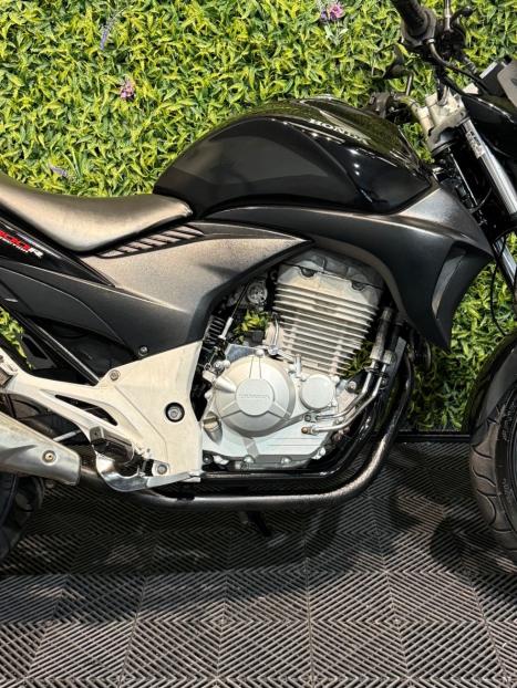 HONDA CB 300 R STD, Foto 4
