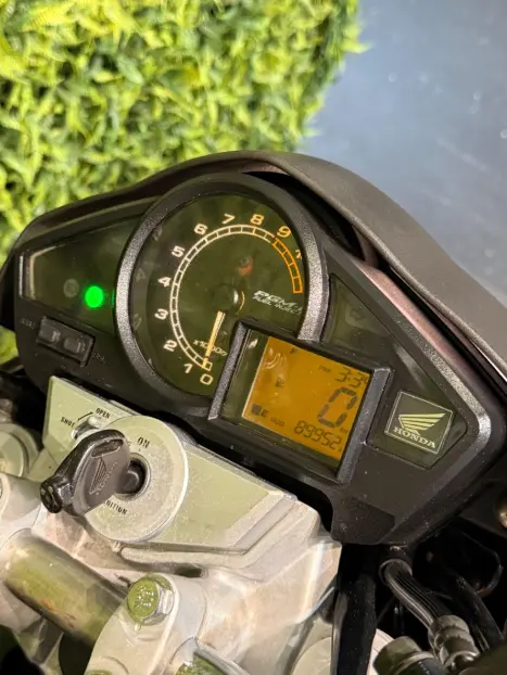 HONDA CB 300 R STD, Foto 9
