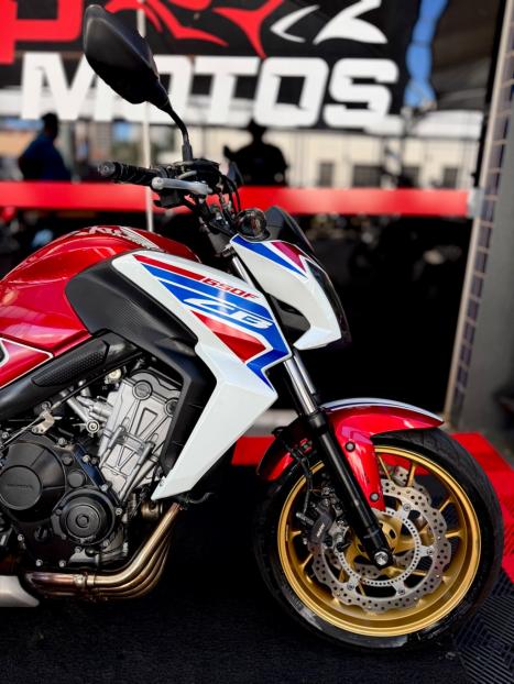 HONDA CB 650 F , Foto 3