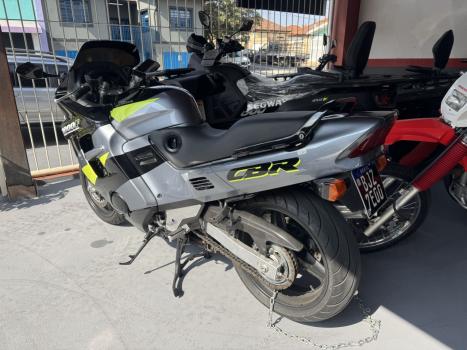 HONDA CBR 1000 F, Foto 3