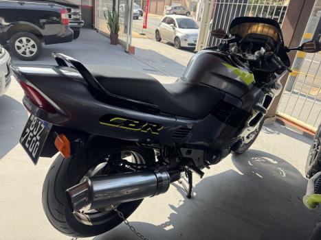 HONDA CBR 1000 F, Foto 4