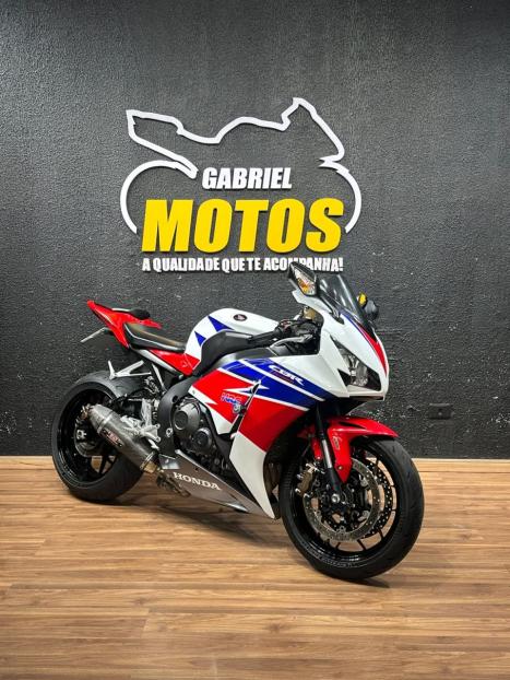 HONDA CBR 1000 RR FIRE BLADE, Foto 3