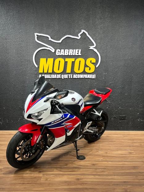 HONDA CBR 1000 RR FIRE BLADE, Foto 4