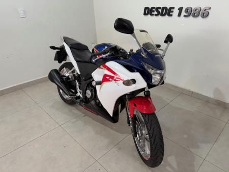 HONDA CBR 250 R, Foto 3