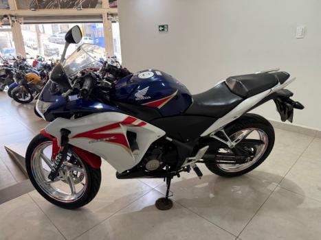 HONDA CBR 250 R, Foto 4