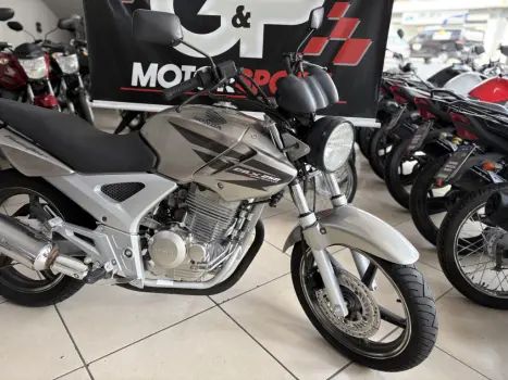 HONDA CBX Twister 250 , Foto 3
