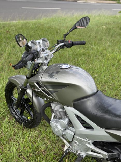 HONDA CBX Twister 250 , Foto 8