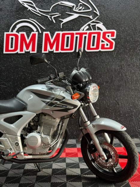 HONDA CBX Twister 250 , Foto 2