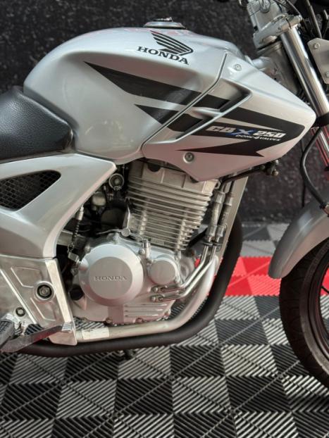 HONDA CBX Twister 250 , Foto 6