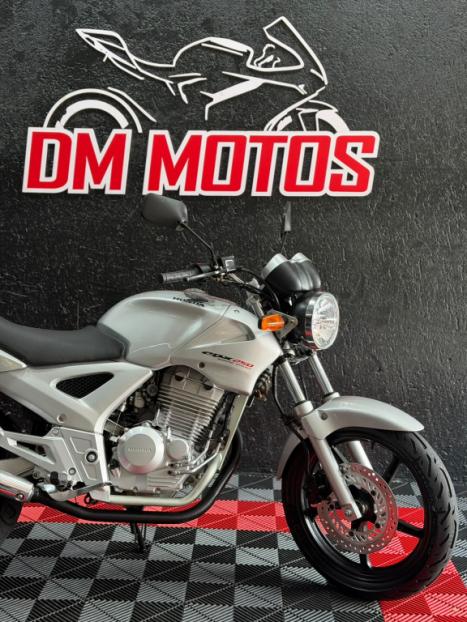 HONDA CBX Twister 250 , Foto 2