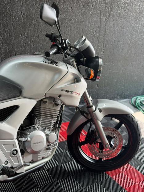HONDA CBX Twister 250 , Foto 4