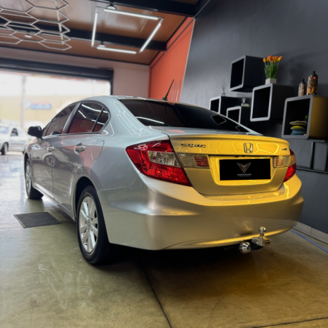 HONDA Civic 1.8 16V 4P FLEX LXS AUTOMÁTICO, Foto 4 HONDA Civic 1.8 16V 4P FLEX LXS AUTOMÁTICO, Foto 4