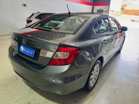 HONDA Civic 1.8 16V 4P FLEX LXS, Foto 4