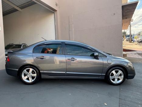 HONDA Civic 1.8 16V 4P FLEX LXS AUTOM�TICO, Foto 5