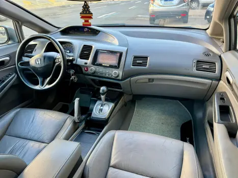 HONDA Civic 1.8 16V 4P FLEX LXS AUTOM�TICO, Foto 7
