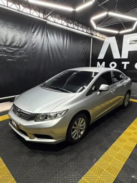 HONDA Civic 1.8 16V 4P FLEX LXS AUTOM�TICO, Foto 2