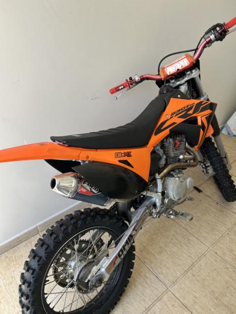 HONDA CRF 230 F, Foto 2